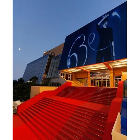 Blanc Bleu Cannes